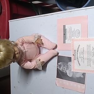 Sugar plum doll ashton drake kt 15966 vinyl edition